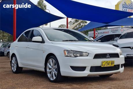 White 2011 Mitsubishi Lancer Sedan Es