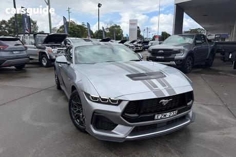 Silver 2025 Ford Mustang Fastback Gt 5.0 V8