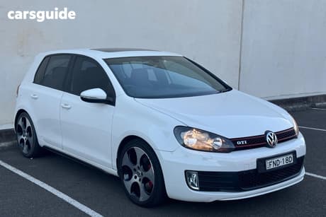 White 2011 Volkswagen Golf Hatchback Gti