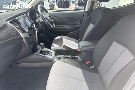 White 2020 Mitsubishi Triton Double Cab Pick Up Glx-R (4X4)