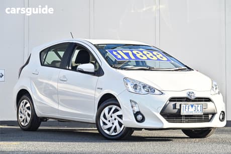 White 2015 Toyota Prius C Hatchback Hybrid