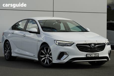 White 2018 Holden Commodore Liftback Rs
