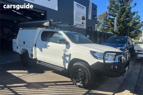 White 2018 Toyota Hilux X Cab Cab Chassis Sr (4X4)