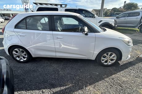 White 2022 MG MG3 Hatchback Core
