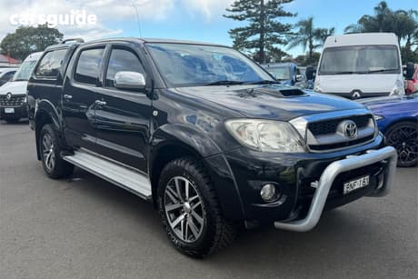 Black 2010 Toyota Hilux Dual Cab Pick-up Sr5 (4X4)