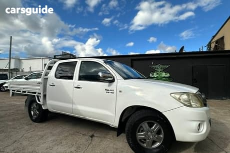White 2009 Toyota Hilux Dual Cab Pick-up Sr5