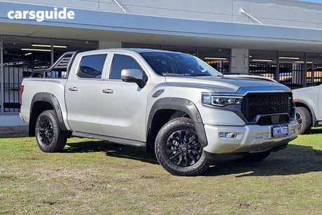 Silver 2025 Foton Tunland Dual Cab Pick-up V9-L (4X4)