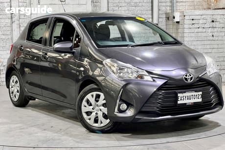 Black 2018 Toyota Yaris Hatchback Sx