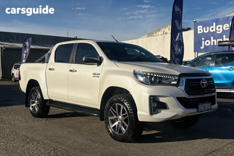 2018 Toyota Hilux Double Cab Pick Up Sr5 (4X4)