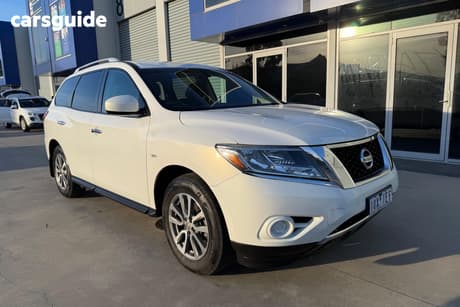 White 2014 Nissan Pathfinder Wagon St Hybrid (4X2)