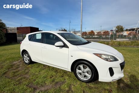 White 2013 Mazda 3 Hatchback Neo