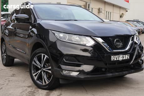 Black 2017 Nissan Qashqai Wagon St-L