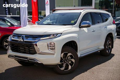 White 2025 Mitsubishi Pajero Sport Wagon Exceed (4Wd) 7 Seat