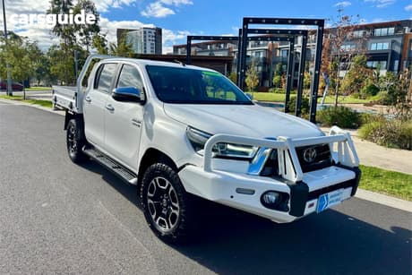 White 2021 Toyota Hilux Double Cab Pick Up Sr5 (4X4)