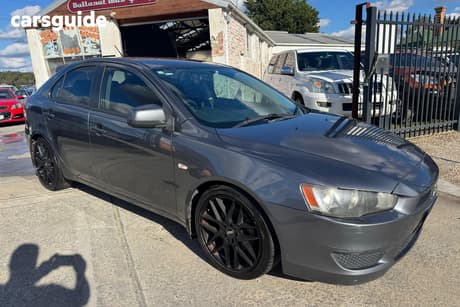 Grey 2008 Mitsubishi Lancer Sedan Es
