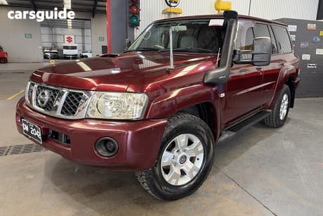 Red 2004 Nissan Patrol Wagon St-L (4X4)