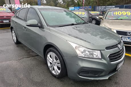 Grey 2015 Holden Cruze Sedan Equipe