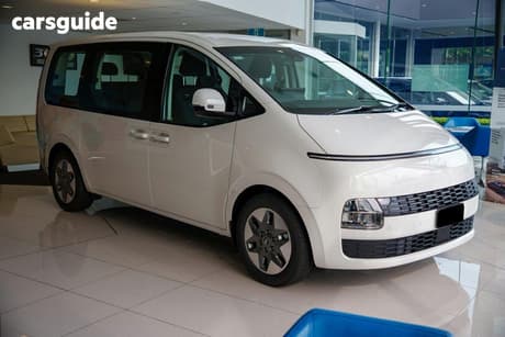 White 2026 Hyundai Staria Wagon