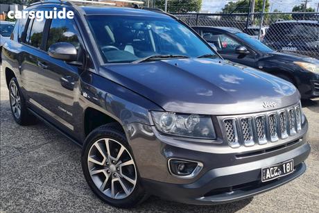 Grey 2014 Jeep Compass Wagon Limited (4X4)