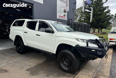 White 2018 Mitsubishi Triton Double Cab Pick Up Glx Adas (4X4)