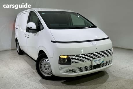 White 2024 Hyundai Staria Wagon
