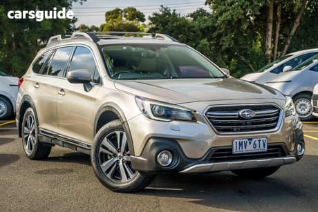 Gold 2018 Subaru Outback Wagon 3.6R