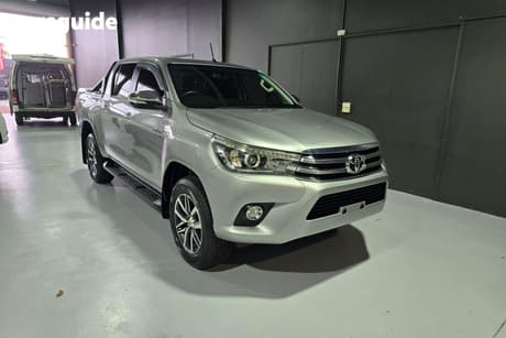 White 2016 Toyota Hilux Dual Cab Utility Sr5 (4X4)