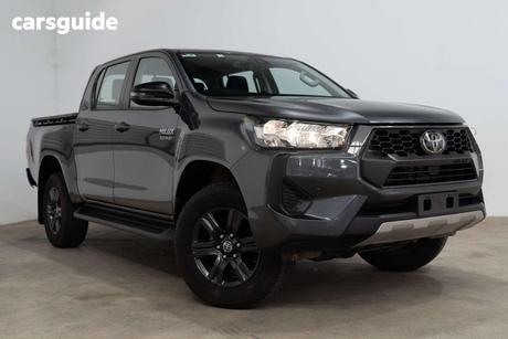 2024 Toyota Hilux Sr (4X4)