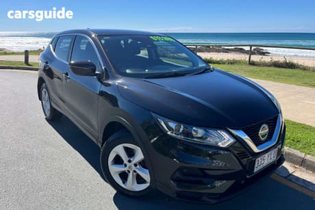 Black 2018 Nissan Qashqai Wagon St
