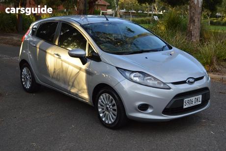 Silver 2011 Ford Fiesta Hatchback Lx