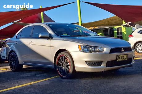 Silver 2013 Mitsubishi Lancer Sedan Es