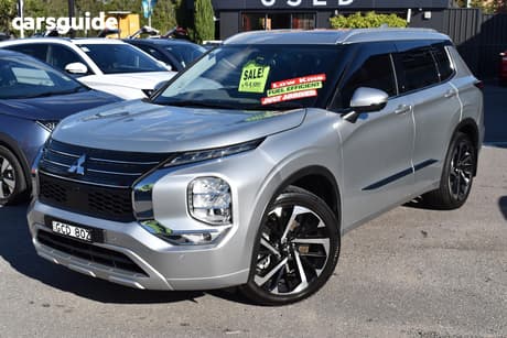 Silver 2023 Mitsubishi Outlander Wagon Exceed 7 Seat (Awd)