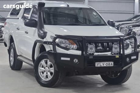 White 2018 Mitsubishi Triton Dual Cab Chassis Glx (4X4)