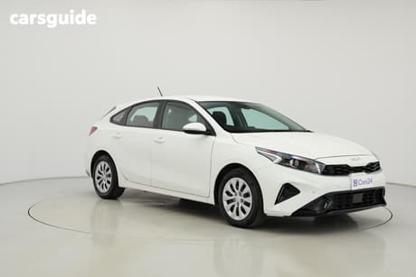 White 2024 Kia Cerato Hatchback S Safety Pack