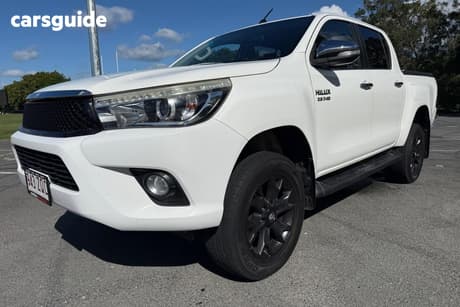 White 2016 Toyota Hilux Dual Cab Utility Sr5 (4X4)