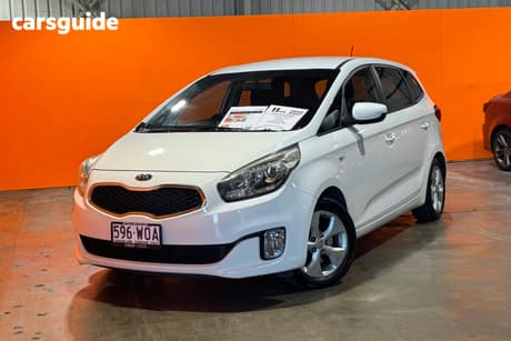 White 2016 Kia Rondo Wagon Si