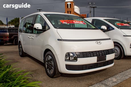 White 2026 Hyundai Staria Wagon