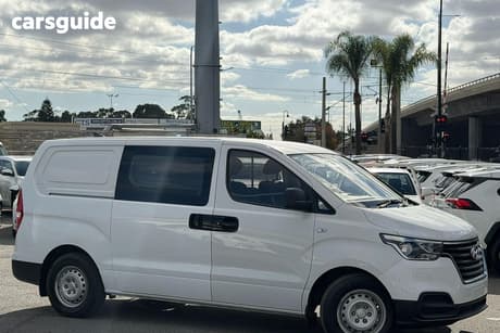 White 2018 Hyundai Iload Van 3S Liftback