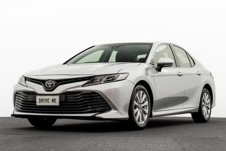 Silver 2018 Toyota Camry Sedan Ascent