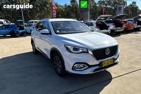 White 2024 MG HS Wagon Vibe