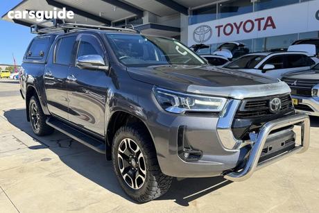 2020 Toyota Hilux Double Cab Pick Up Sr5 (4X4)