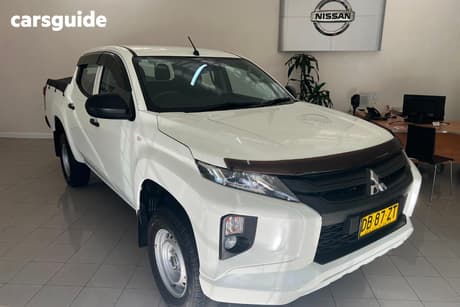 White 2021 Mitsubishi Triton Double Cab Pick Up Glx (4X4)