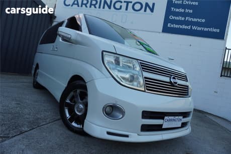 White 2010 Nissan Elgrand Wagon Rider