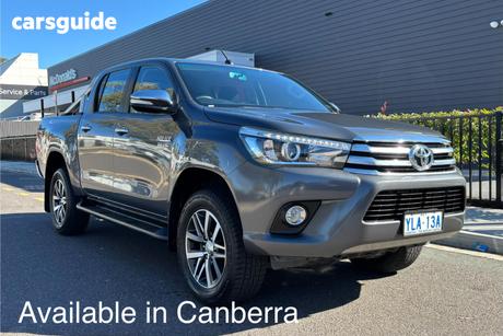 Grey 2017 Toyota Hilux Dual Cab Utility Sr5 (4X4)