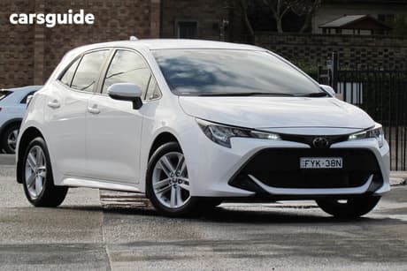 White 2019 Toyota Corolla Hatchback Ascent Sport