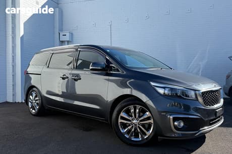 Grey 2016 Kia Carnival Wagon S