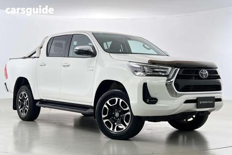 White 2021 Toyota Hilux Double Cab Chassis Sr5 (4X4)