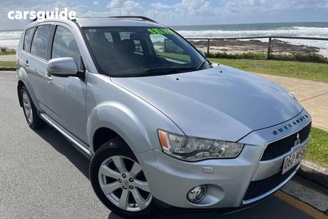 Silver 2012 Mitsubishi Outlander Wagon Xls