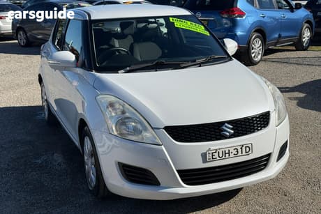 White 2012 Suzuki Swift Hatchback Gl