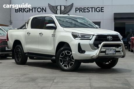 White 2020 Toyota Hilux Double Cab Pick Up Sr5 (4X4)